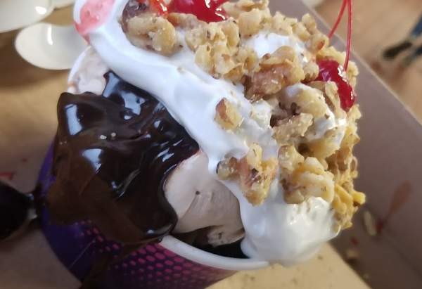 Cow’s Tail Deli & Creamery